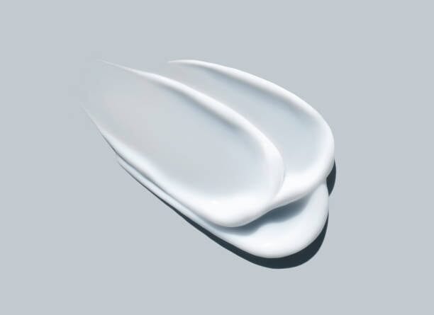 Why Niacinamide and Peptides Make a Powerful Moisturiser